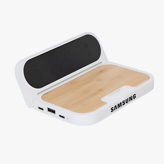 SnoozeHub – Alarm Clock with Wireless Charging & USB Power Station